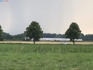 Landschaft und Züge